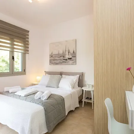 Chris House * Loutra (Crete)